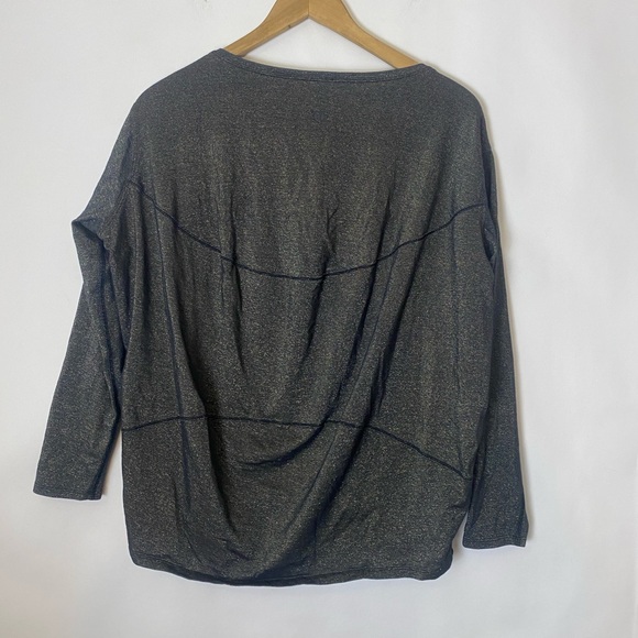 Lululemon Womens Large Back in Action Long Sleeve Black Gold Sparkle Oversized - Picture 3 of 4